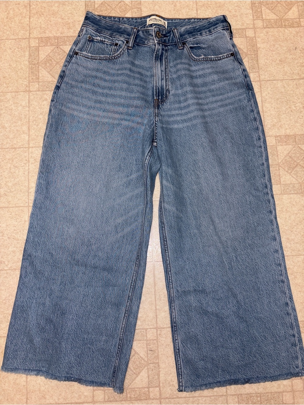 Abercrombie & Fitch Light Blue Wide Leg High Rise Jeans Cropped Curve Love - Picture 1 of 8